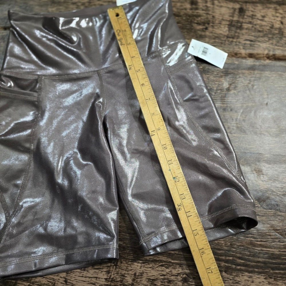 OLD NAVY PowerSoft Sports Bra Womens M Silver NWT Metallic High Neck Longline - Picture 2 of 7